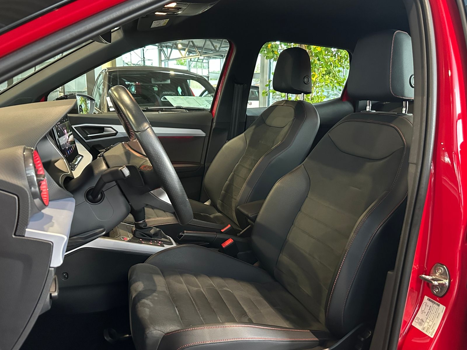 Fahrzeugabbildung SEAT ARONA 1.5 TSI FR AHK ACC LED NAV SHZ