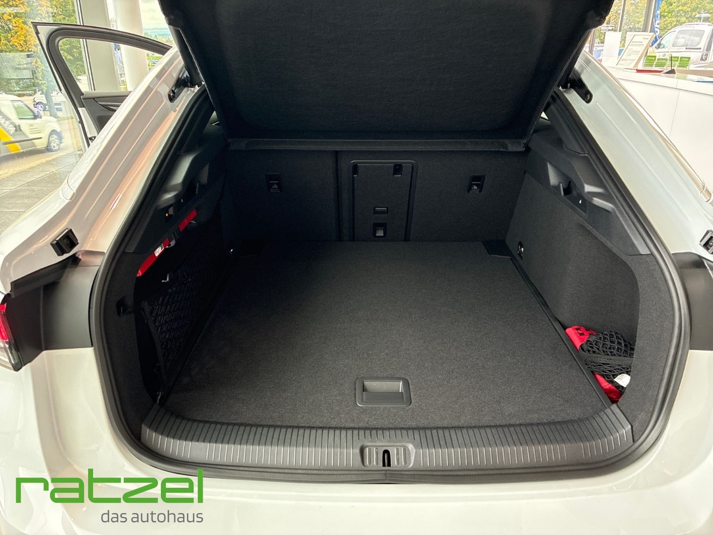 Fahrzeugabbildung Volkswagen ID.7 PRO 77kWh NAVI+AHK+LED+SHZ+Massage+Kamera