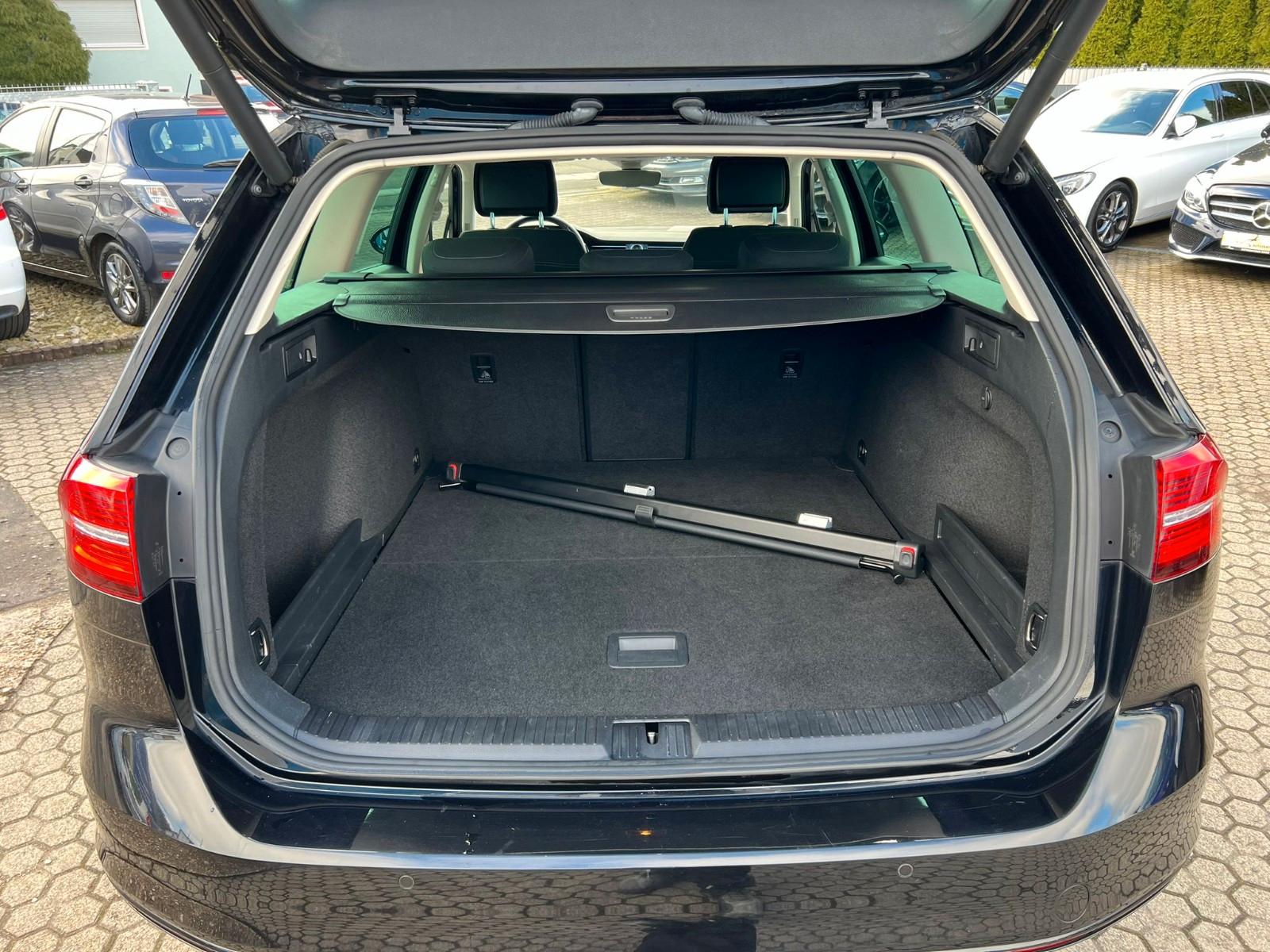 Volkswagen Passat Comfortline LED/KAMERA/NAVI/SHZ/ACC