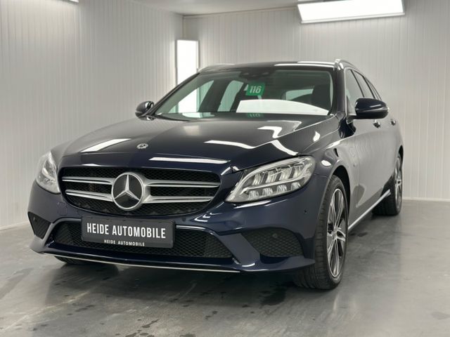 Mercedes-Benz C  300 T de LED SHZ Tempomat  Navi SR WR 18 Zoll