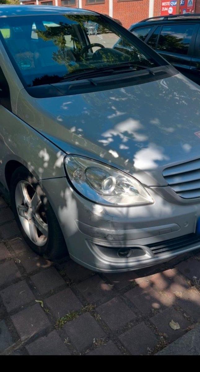 Mercedes-Benz B200 2006 — салон