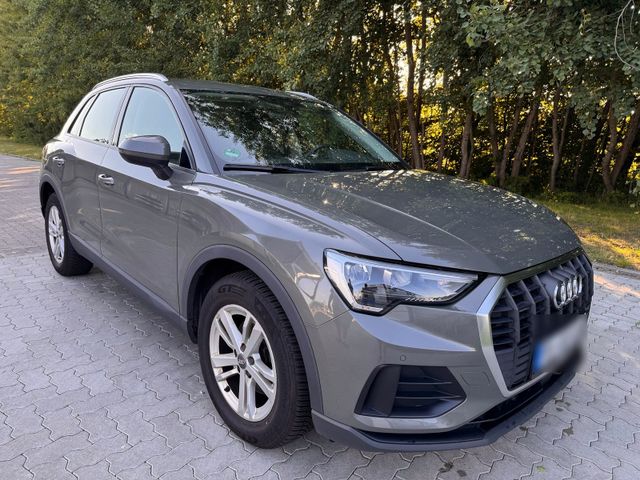 AUDI Audi Q3 2.0 TDI quattro /TÜV 04.26