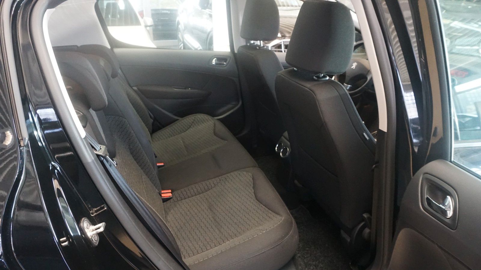 Fahrzeugabbildung Peugeot 308 Allure *1.Hand*Panoramadach*