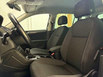 Volkswagen Tiguan - 10