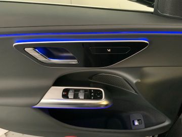 Mercedes E 220 - 12