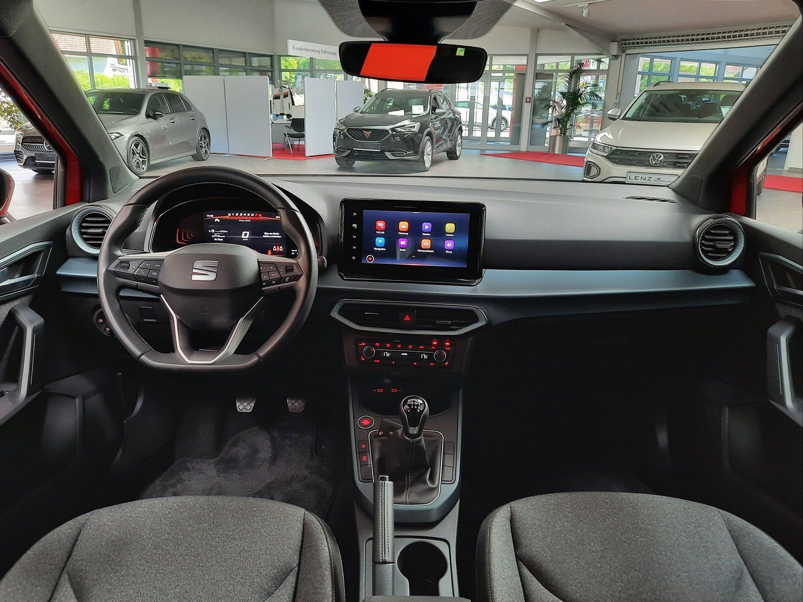 Fahrzeugabbildung SEAT Arona Xperience TSI *Navi*LED*Sitzhzg*Einparkh*