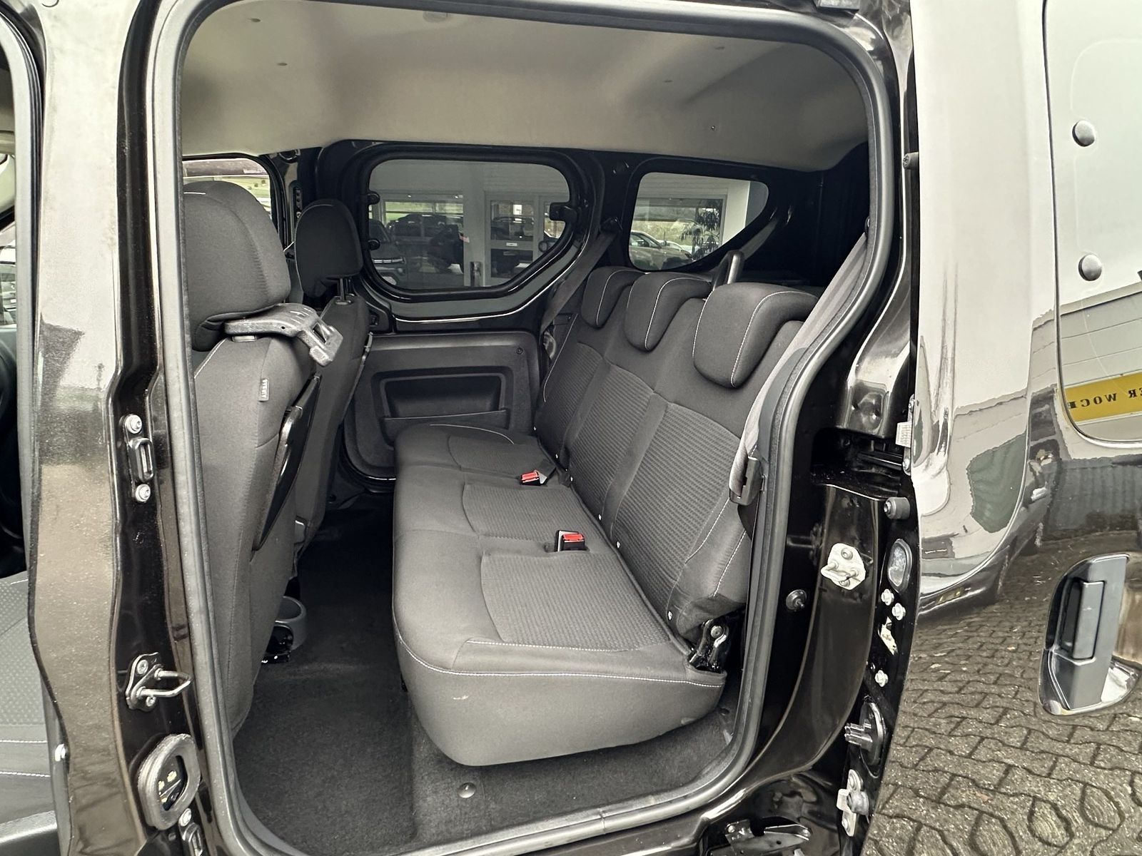 Fahrzeugabbildung Dacia Dokker Comfort SCe 100