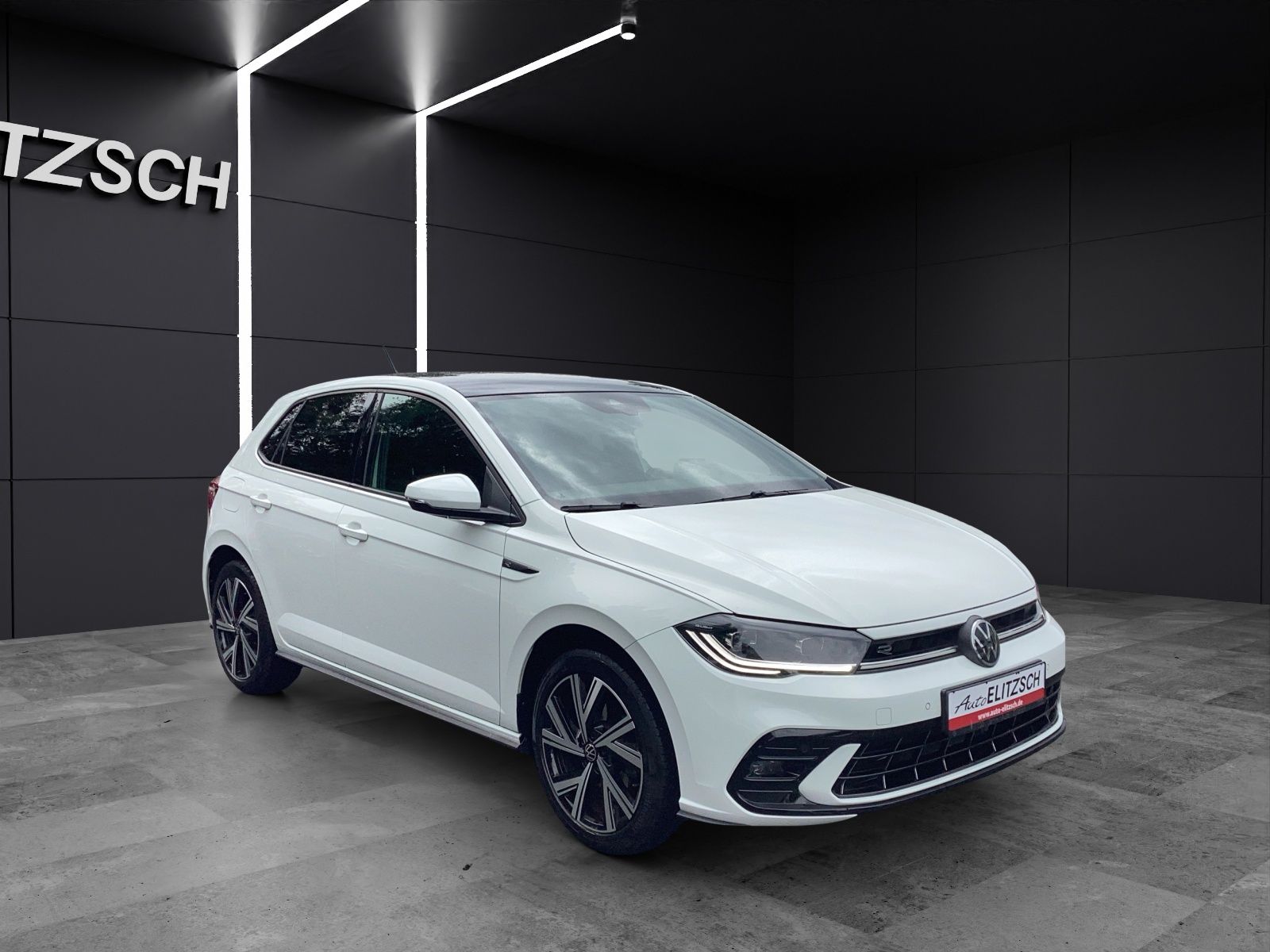 Fahrzeugabbildung Volkswagen Polo R-Line DSG MATRIX RFK PANO