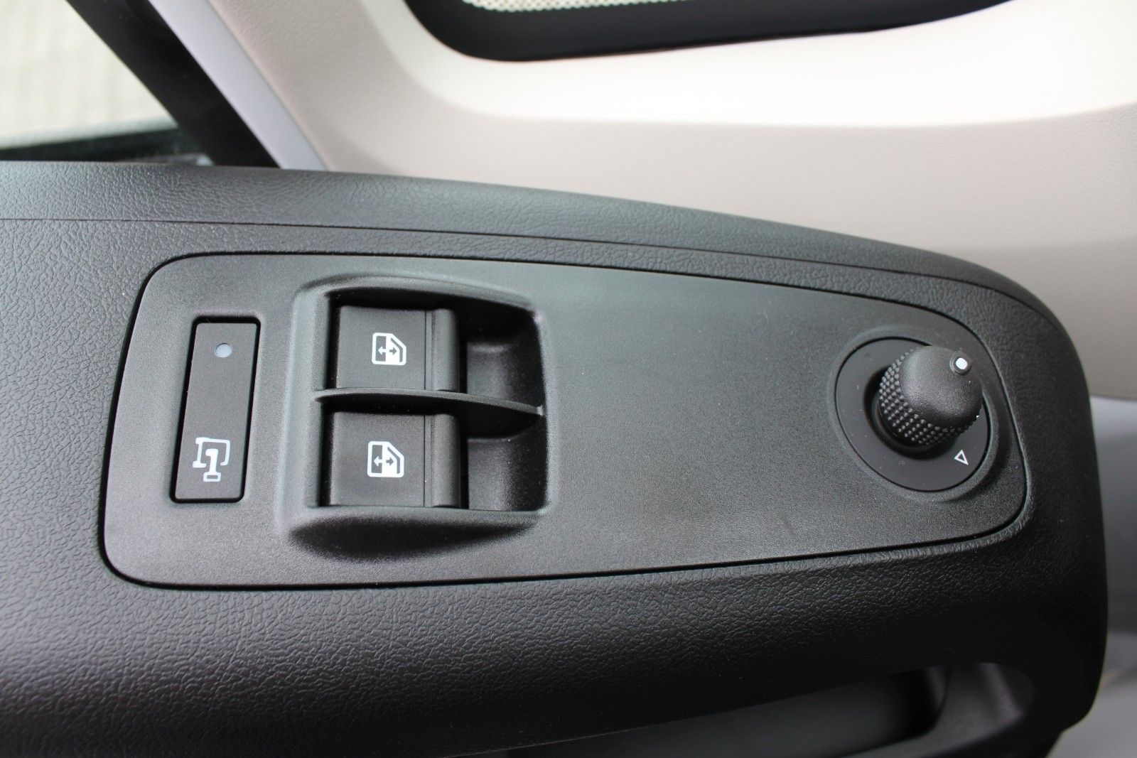 Fahrzeugabbildung Fiat Ducato H2 Kastenwagen 35 L4H2 140 Multijet Maxi