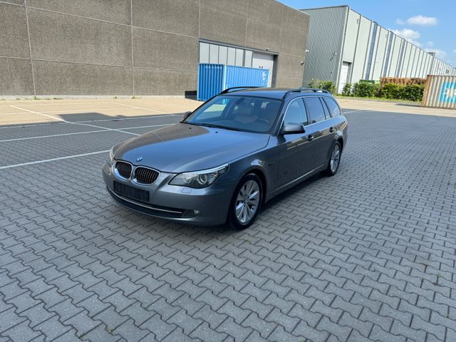 BMW 525i Automatik Xenon Leder Panoramadach Voll