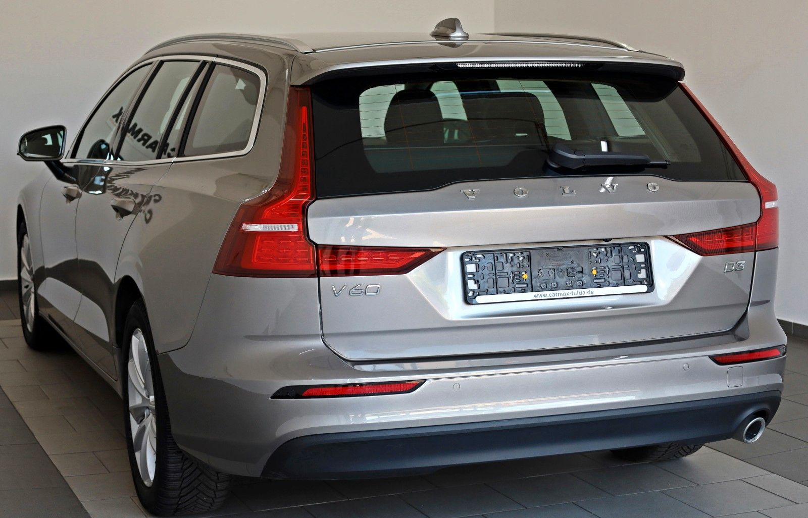 Fahrzeugabbildung Volvo V60 Kombi Momentum Pro T.Leder,Navi,LED,AppleCar
