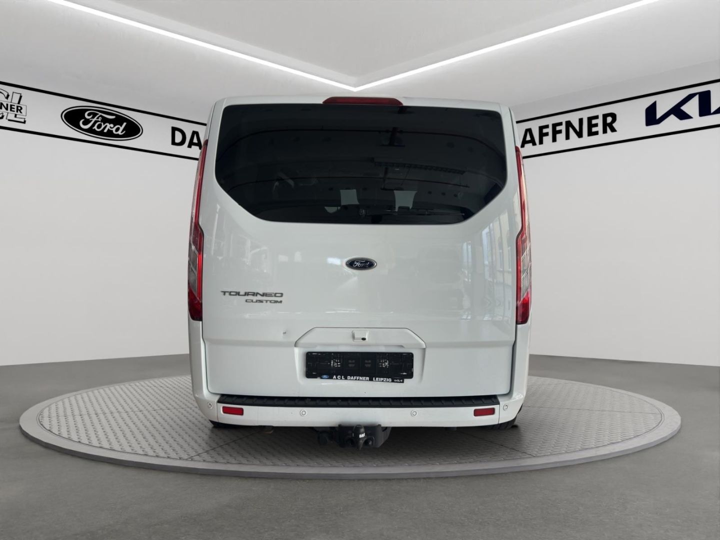 Fahrzeugabbildung Ford Tourneo Custom Transit Kombi 320 L2 Titanium