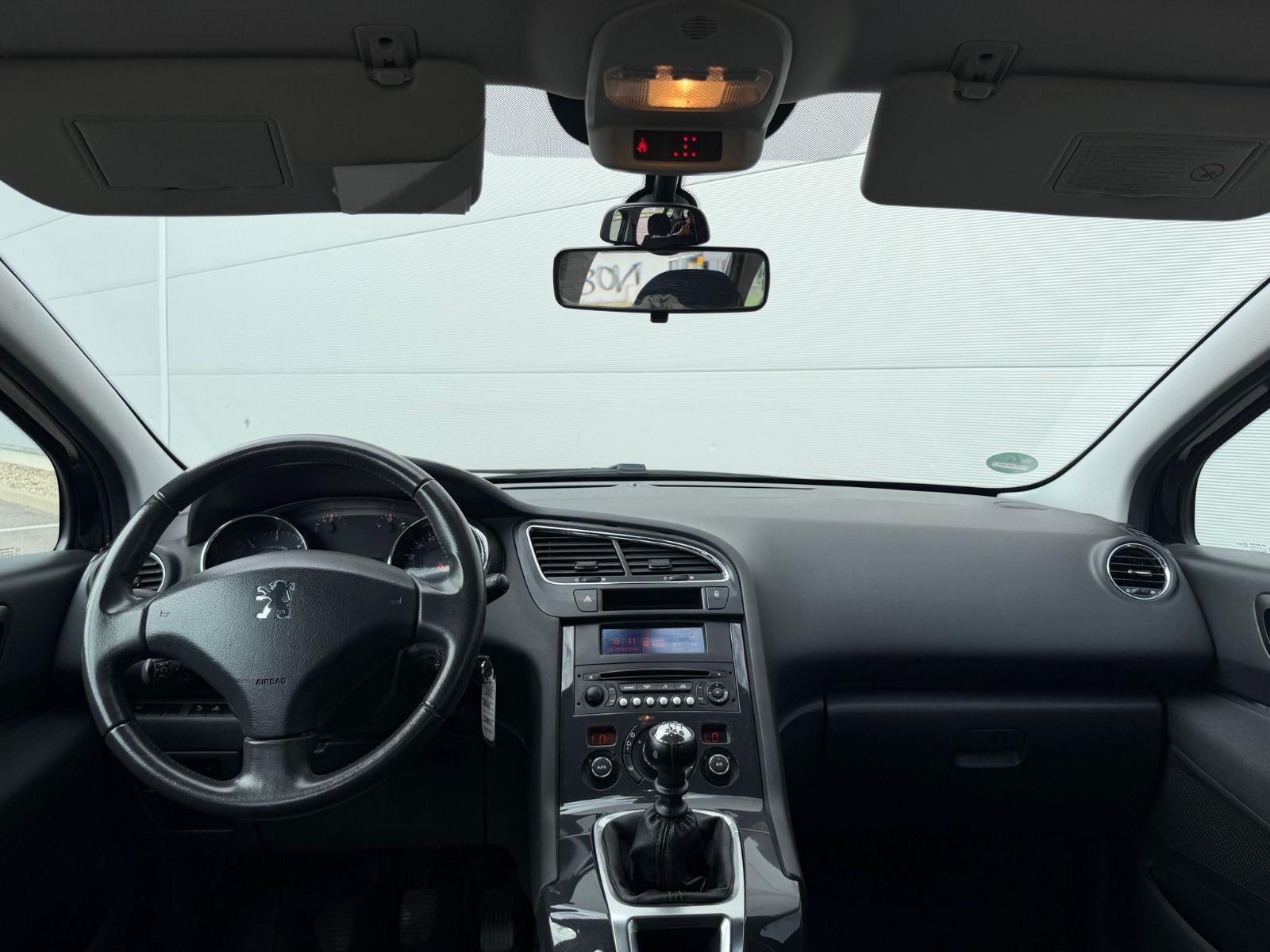 Peugeot 5008 2012 — photo 7