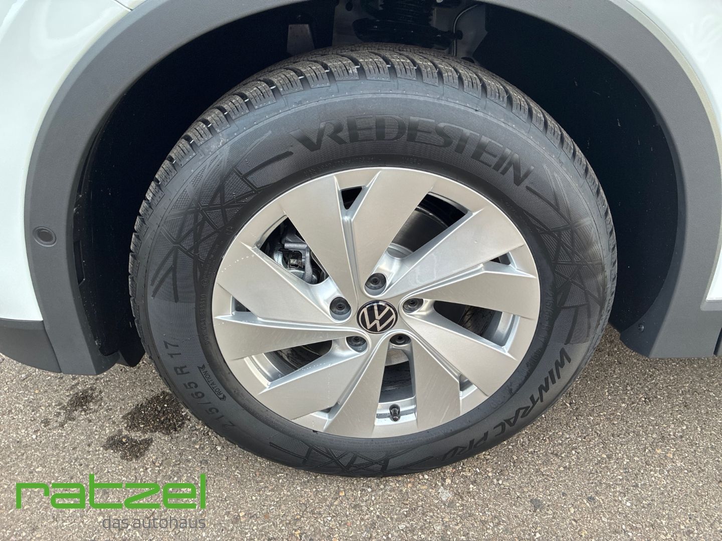 Fahrzeugabbildung Volkswagen Tiguan ENERGY 1.5 eTSI 5J. Garantie+8-fach+LED