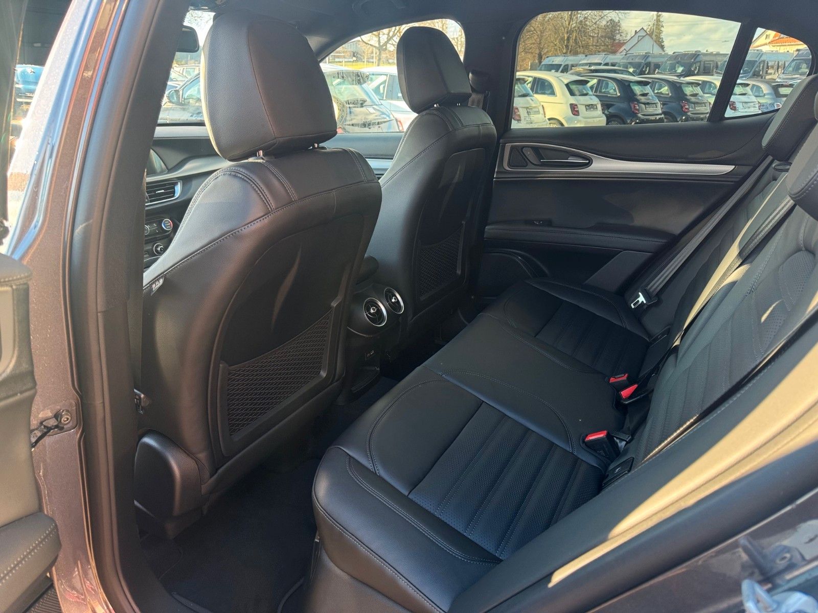 Fahrzeugabbildung Alfa Romeo Stelvio VELOCE 2.0  280PS Q4 NAVI LED LEDER KAME