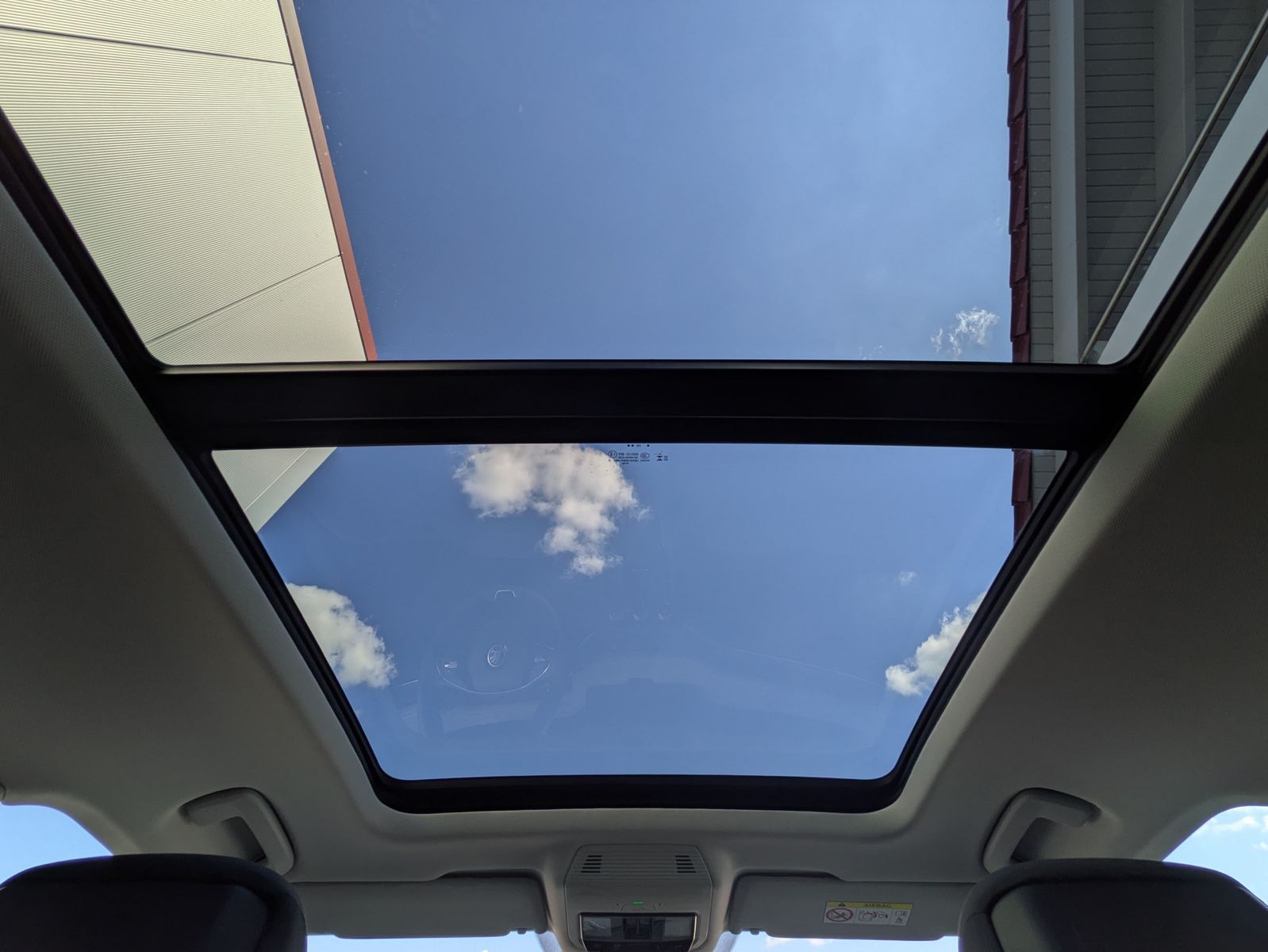 Fahrzeugabbildung SKODA Superb 2.0 TDI 4x4 Selection MATRIX*AHK*PANO*19"