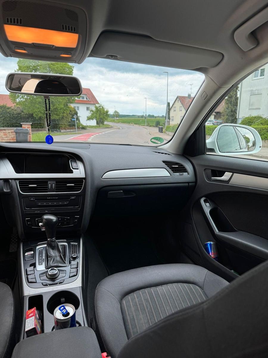 Audi A4 2009 — photo 10