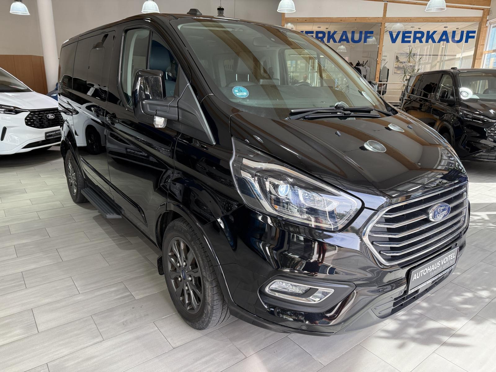 Ford Tourneo Custom Titanium L1 Bi-Xenon / AHK / Lede