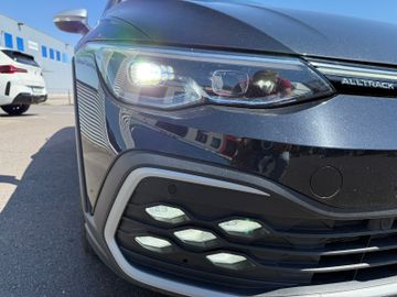 Volkswagen Golf VIII Variant Alltrack 4Motion+AHK+LED+Navi+