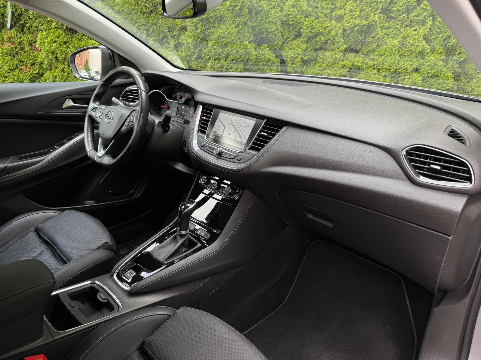Fahrzeugabbildung Opel Grandland 2.0 CDTI Ultimate LED+LEDER+NAV+KAM360
