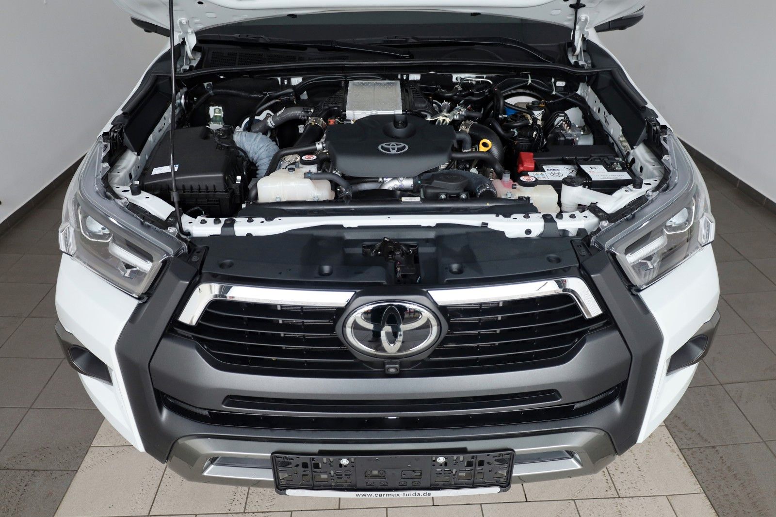 Fahrzeugabbildung Toyota Hilux 2.8 D-4D Invincible,DOKA,ACC,Leder,Nav,AHK