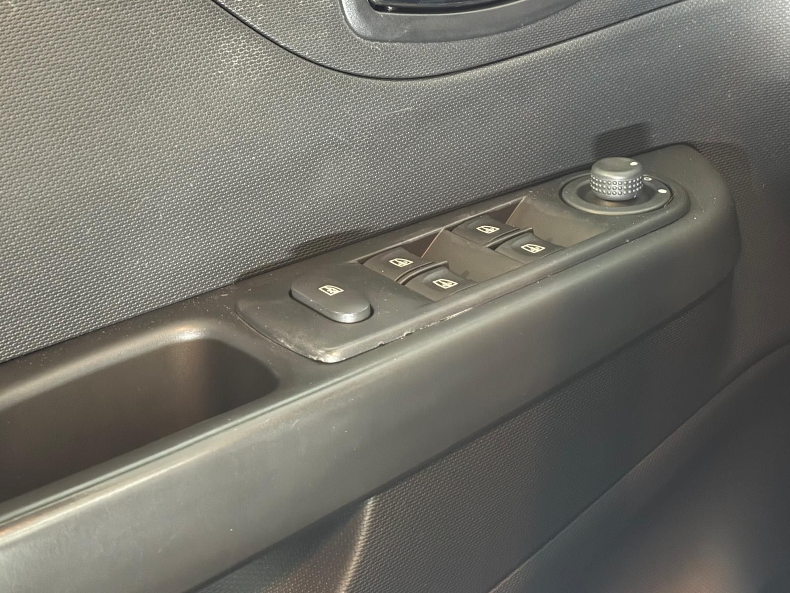 Captur Expression*AHK*KLIMA*Elektr.Fenst*HU Neu*