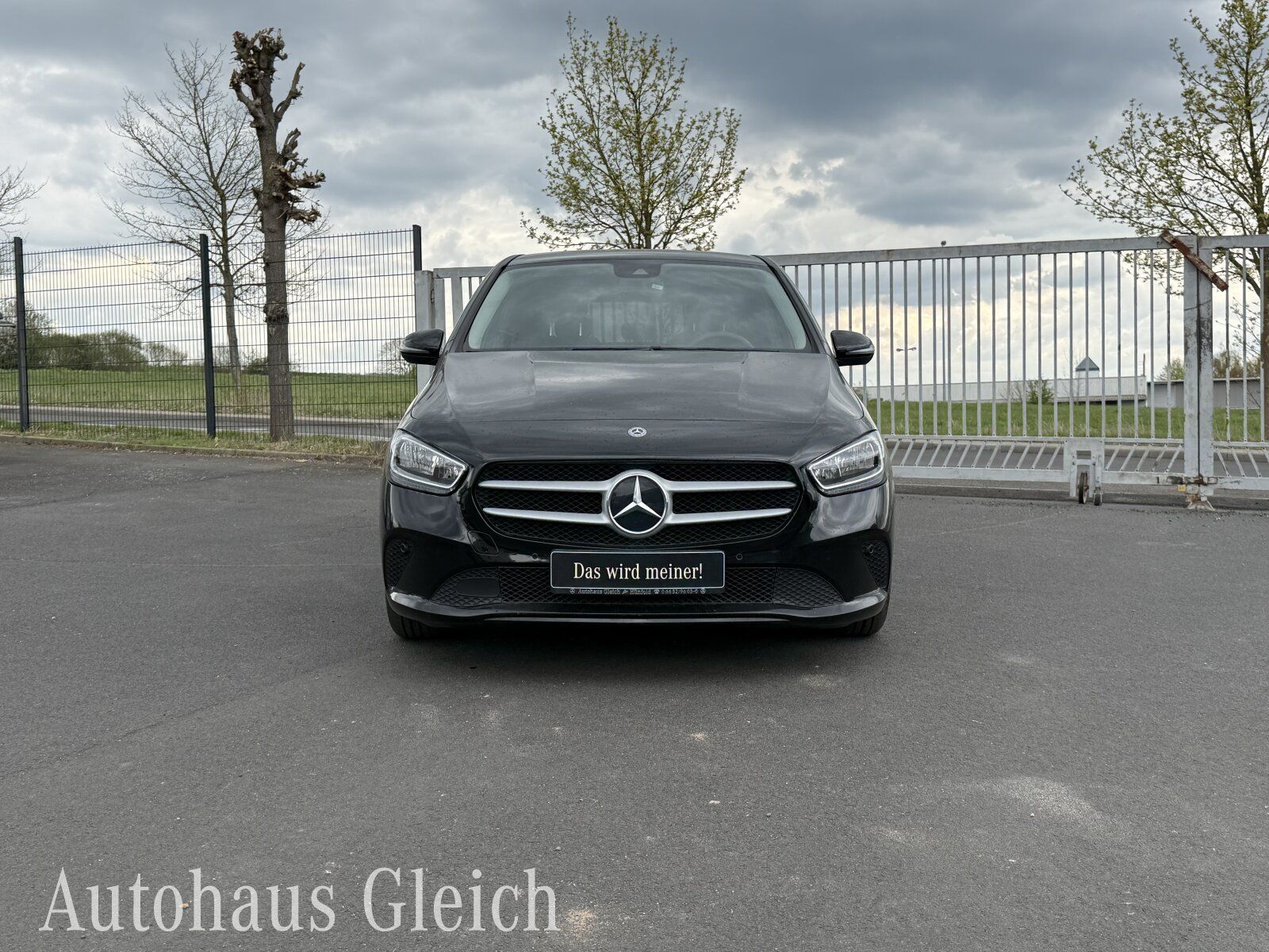 Fahrzeugabbildung Mercedes-Benz B 180 d (EURO 6d-TEMP) Navi/Autom./Klima/Sitzhzg