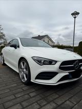 Mercedes-Benz CLA 250 - Mercedes-Benz CLA 250: Coupe