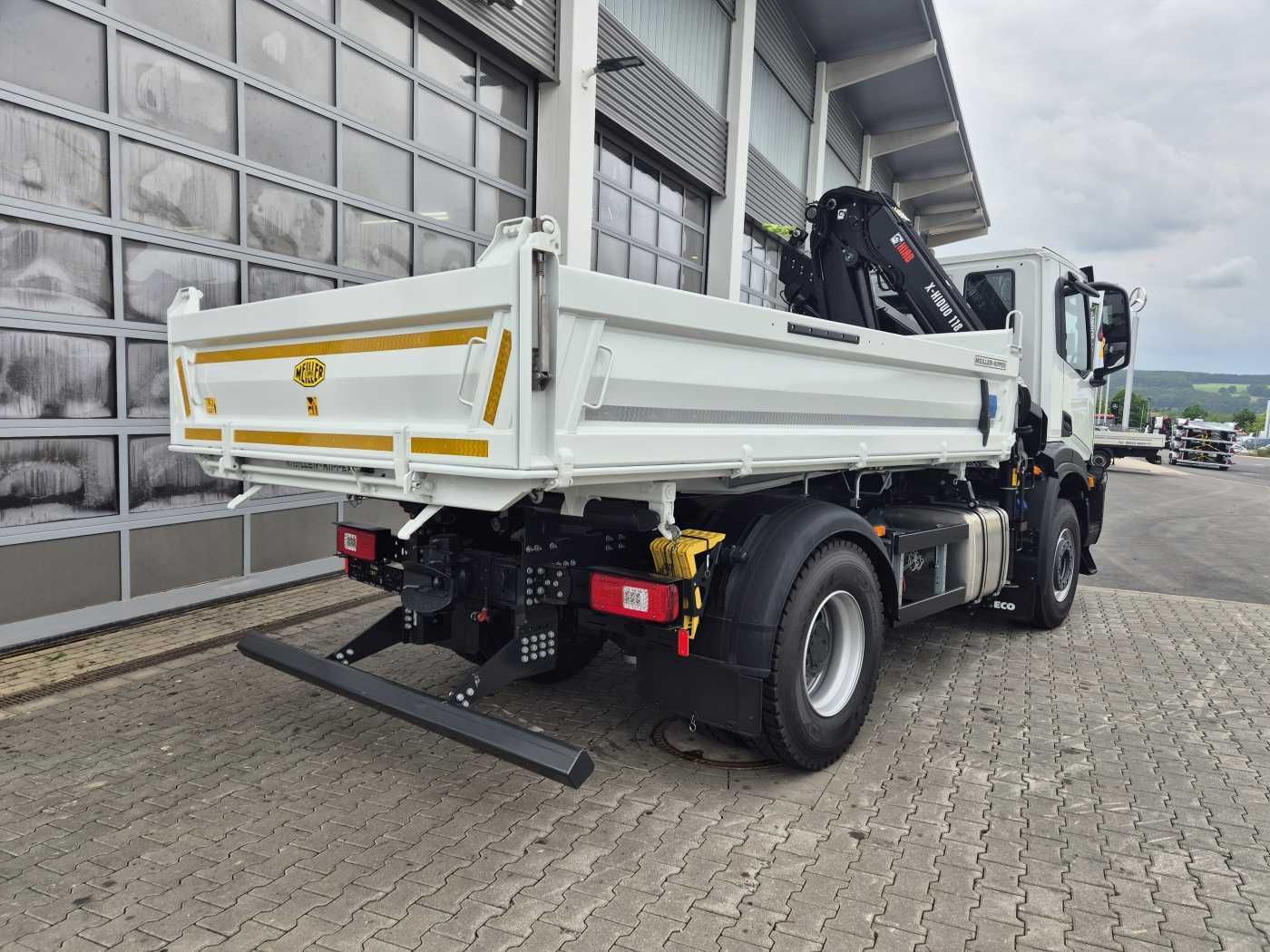 Fahrzeugabbildung Iveco X-Way AD200X42/P HR OFF Hiab X-HIDUO 118E-3 Funk