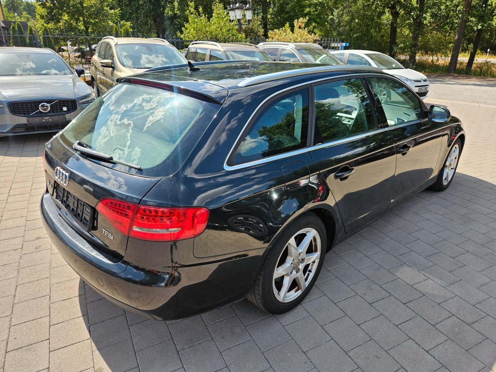 Audi A4 2011 — photo 6