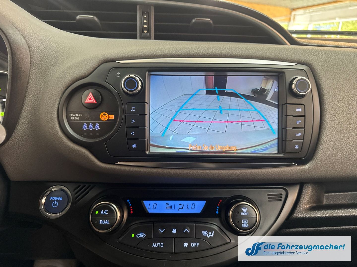 Fahrzeugabbildung Toyota Yaris Style Hybrid Mehrzonenklima DAB SHZ Keyles