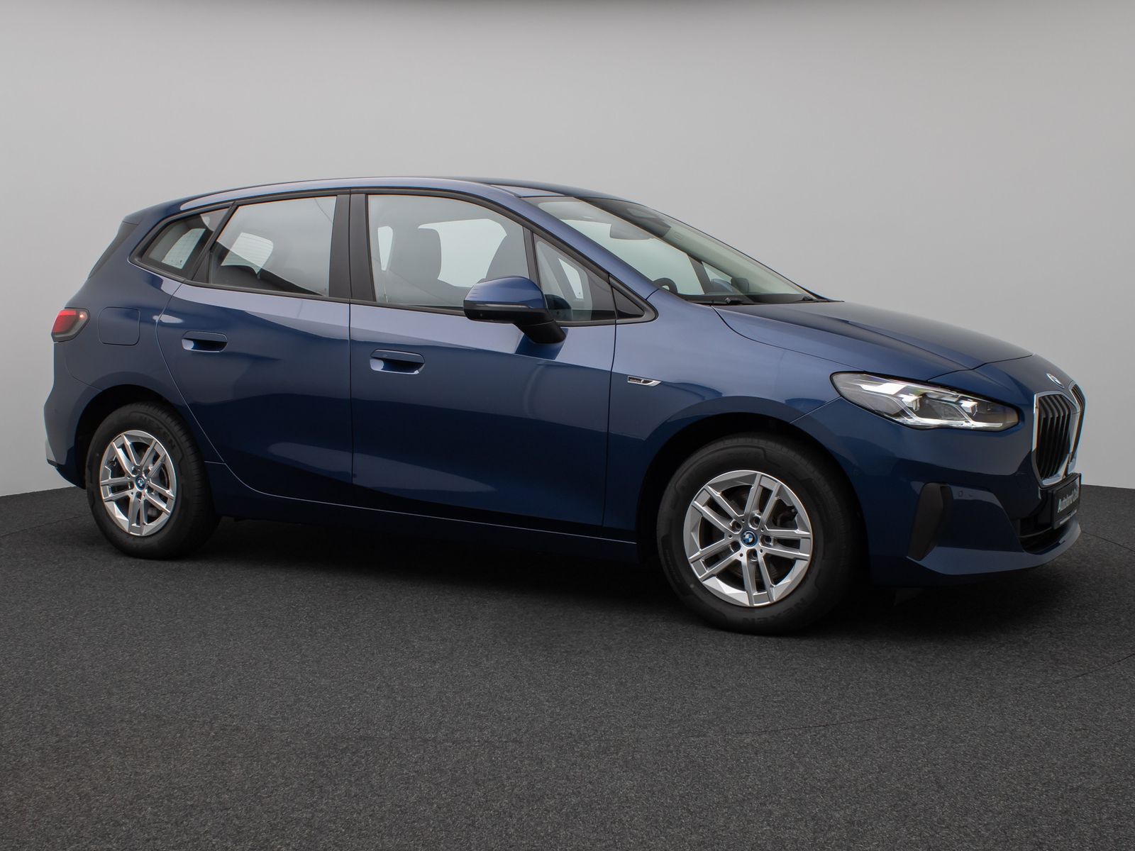 Fahrzeugabbildung BMW 225 Active Tourer  xD 360°HUD DAB H/K Sport LED