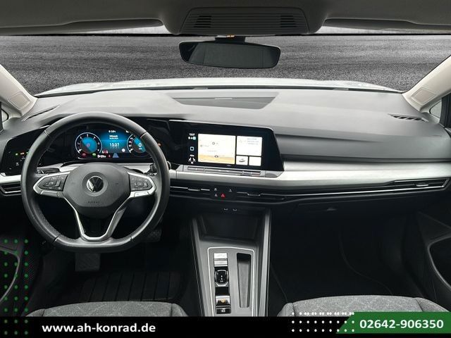 Fahrzeugabbildung Volkswagen Golf VIII Lim. Life 2.0 TDI DSG*ACC*NAVI*APP