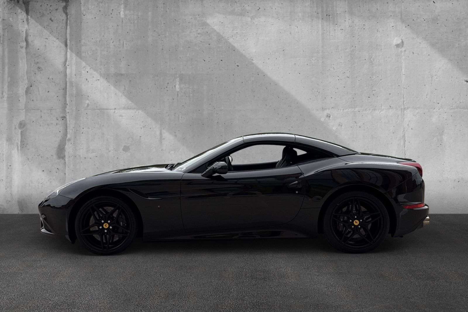 Fahrzeugabbildung Ferrari California T*All Black*