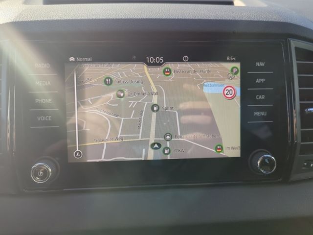 Fahrzeugabbildung SKODA Karoq 1.5 TSI Sportline AHK NAVI KAMERA