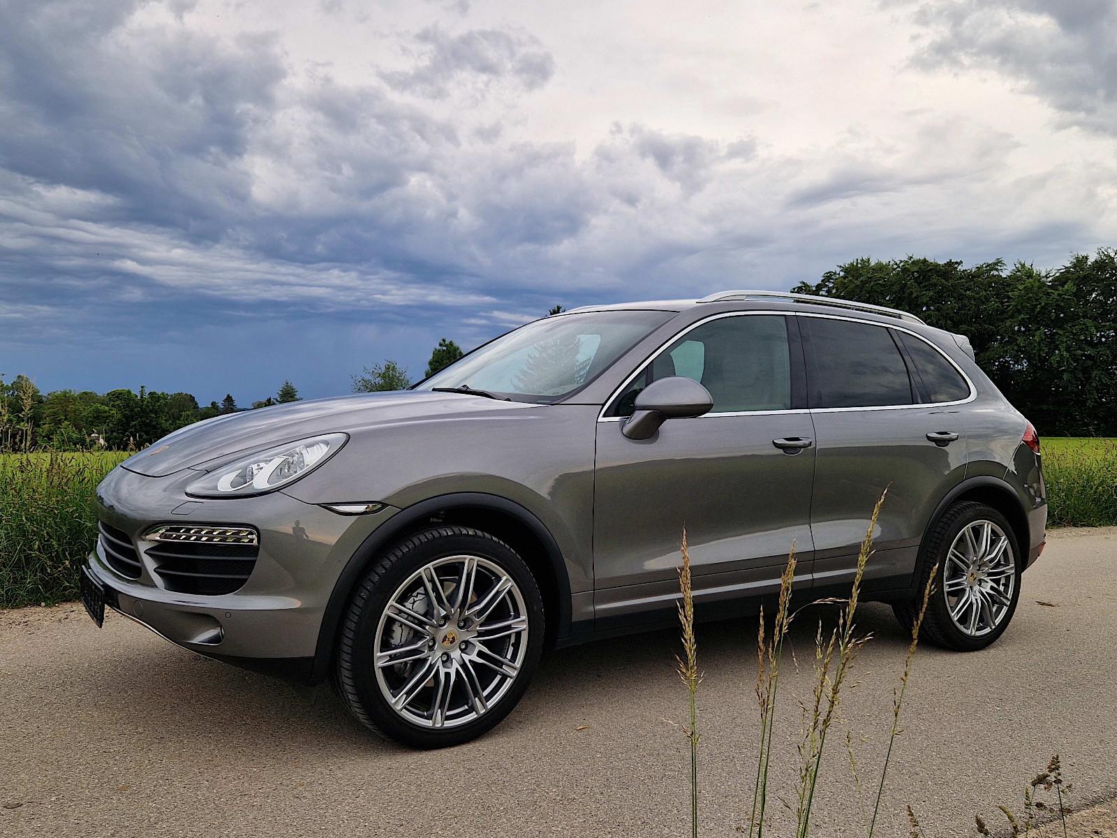 Porsche Cayenne S**1 Hand**30.280 Kilometer**