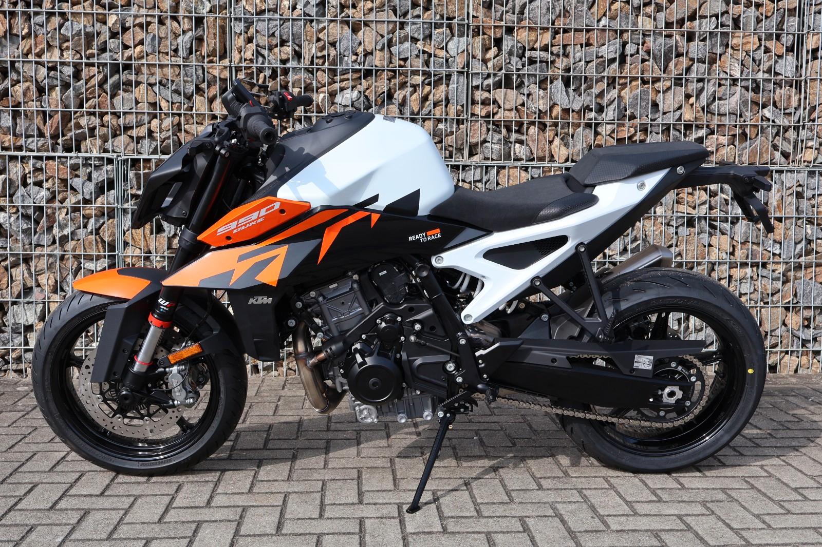 KTM 990 Duke 2026 / 4 Jahre Garantie