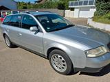 Audi A6 Avant 2,4 V6 - Benziner, BJ 2001/11  - Audi A6 aus 2001: Kombi