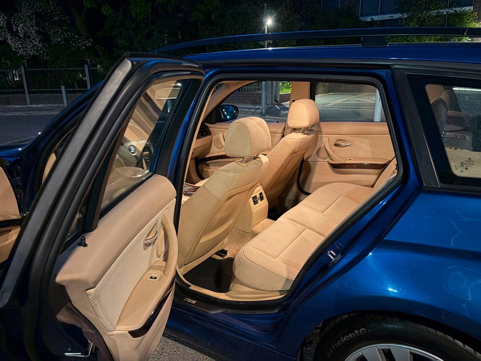 BMW 320 2009 — photo 11