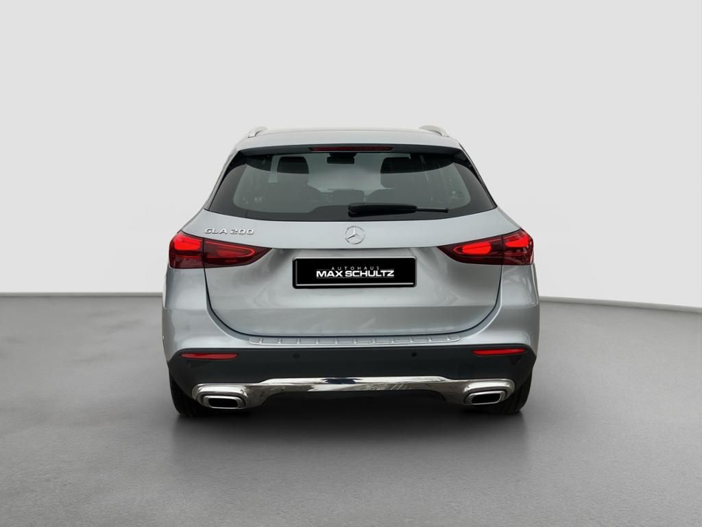 Fahrzeugabbildung Mercedes-Benz GLA 200 el. Heckklappe*LED*Kamera*AHK*PDC