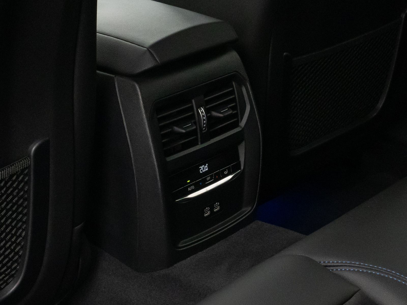 Fahrzeugabbildung BMW M440i xD Gran Coupè Kamera HUD DAB H/K ACC Alarm