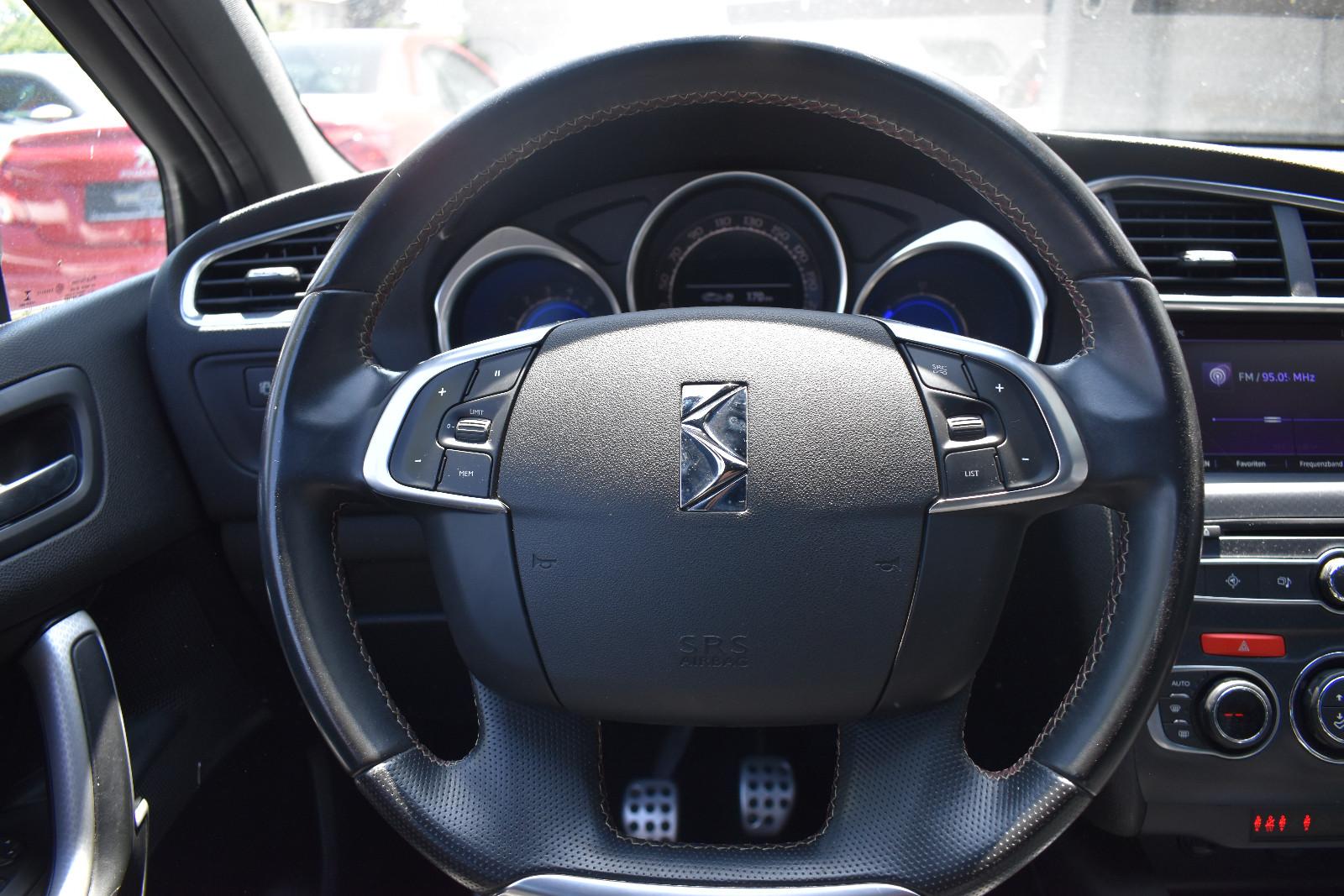 DS Automobiles DS4 DS 4 Performance Line*Pano*Navi*PDC