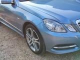 Mercedes-Benz Mercedes E350 Kombi blau airmatik TÜV - Mercedes-Benz E 350 in Lübeck