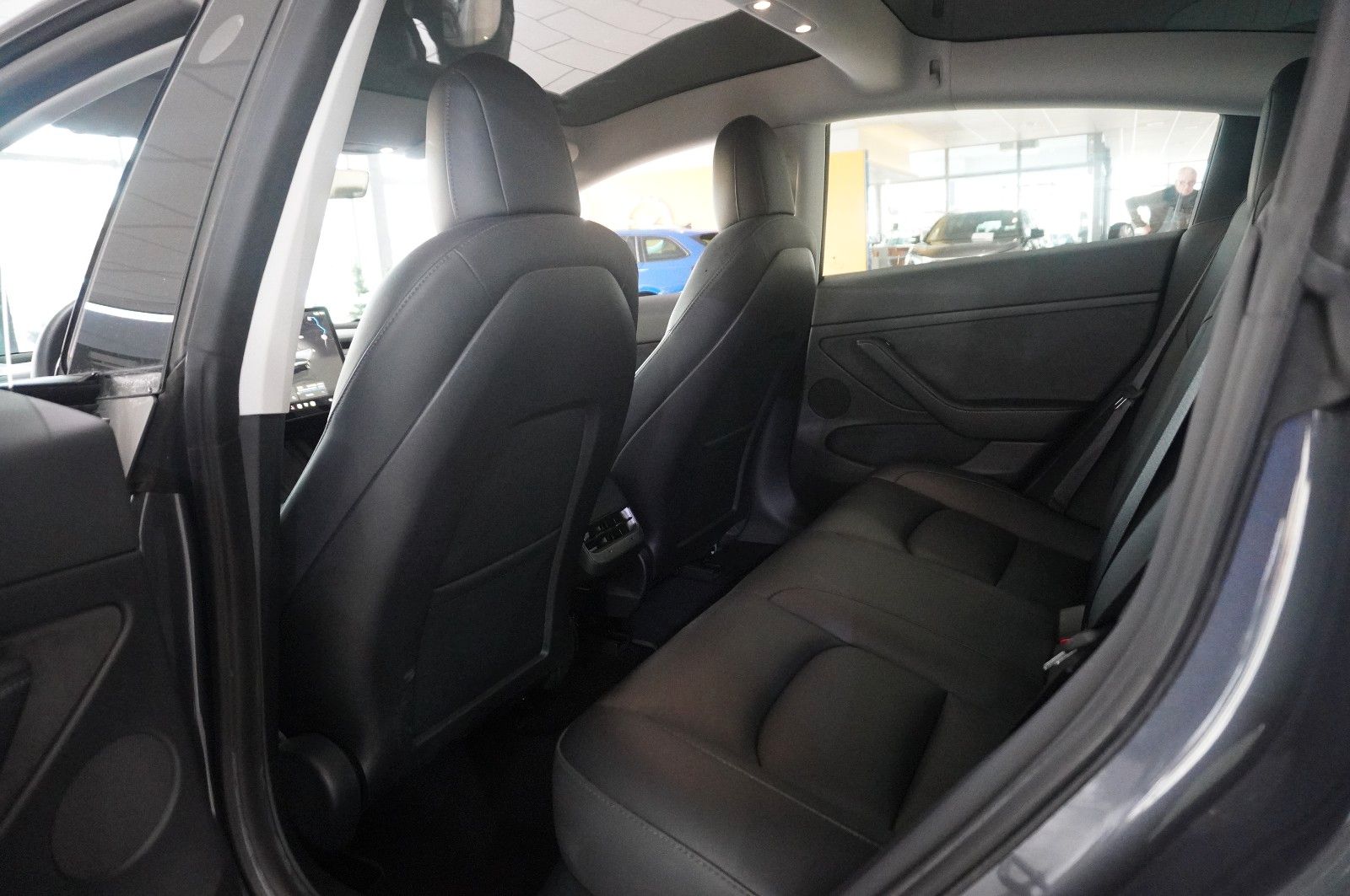 Fahrzeugabbildung Tesla Model 3 LONGRANGE DUAL-MOTOR NAVI/KAMERA/SH/PANO