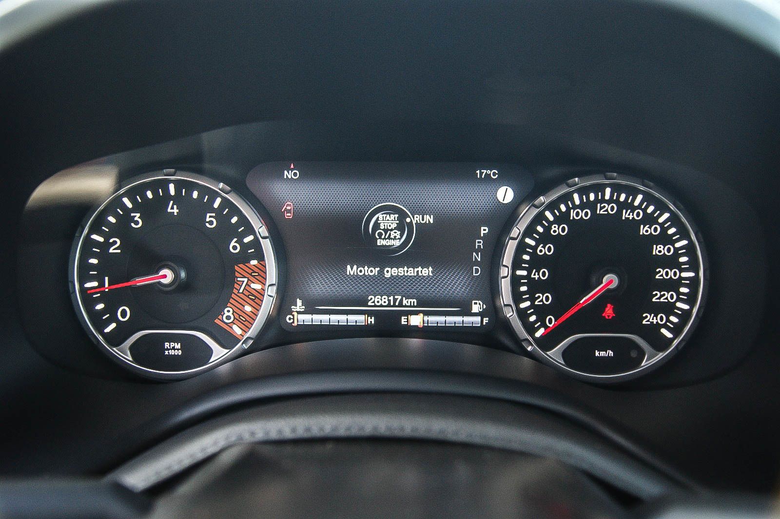 Fahrzeugabbildung Jeep Renegade 1.3 T-GDI Limited FWD KENWOOD PANORAMA