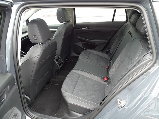 Golf Variant 1.5 eTSI DSG Style / Premium