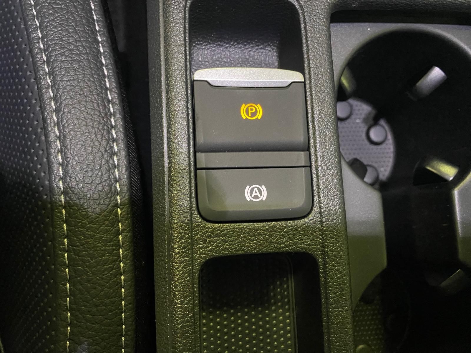 Fahrzeugabbildung SKODA Octavia 1.5 TSI DSG mHEV SPORTLINE+MATRIX+ACC+++