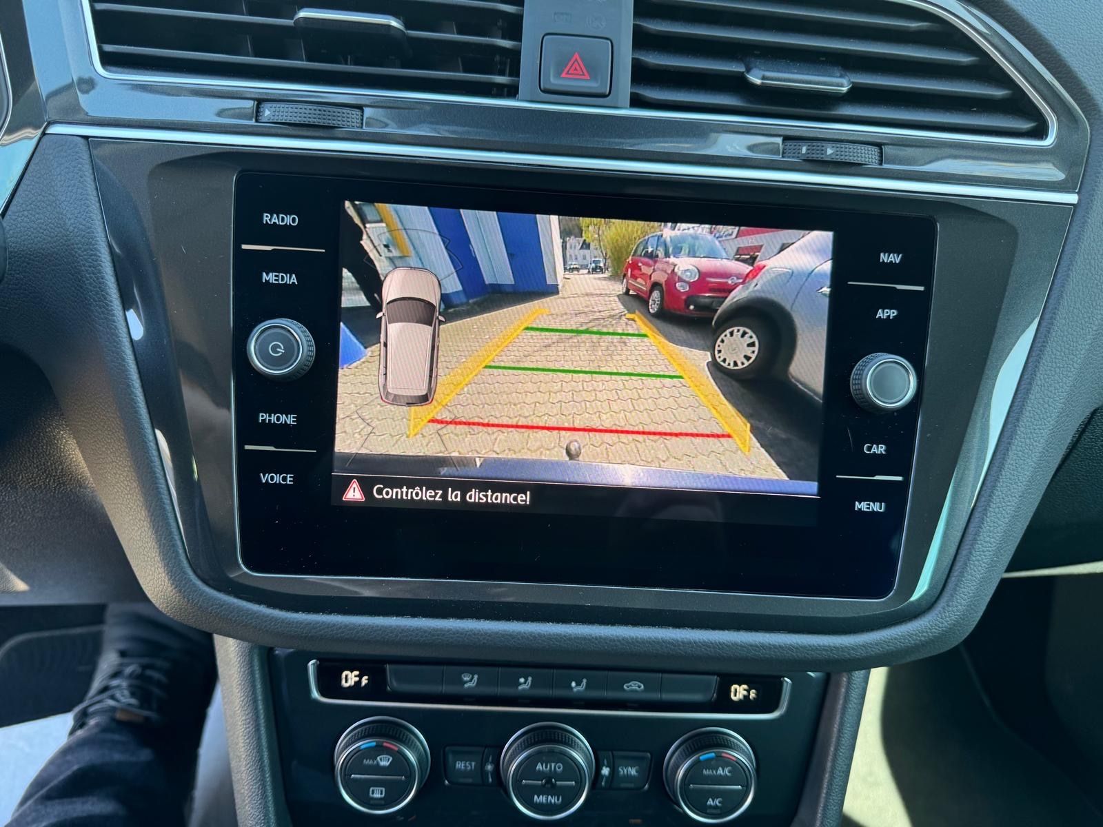 Fahrzeugabbildung Volkswagen Tiguan Highline 4Motion LED+AHK+Navi+20 Zoll