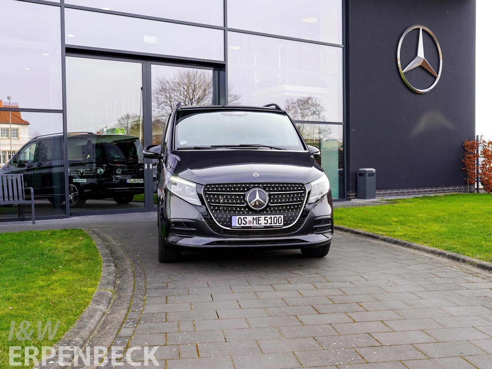Fahrzeugabbildung Mercedes-Benz V 300 d 4MATIC Style lang AHK AMG Distronic AR