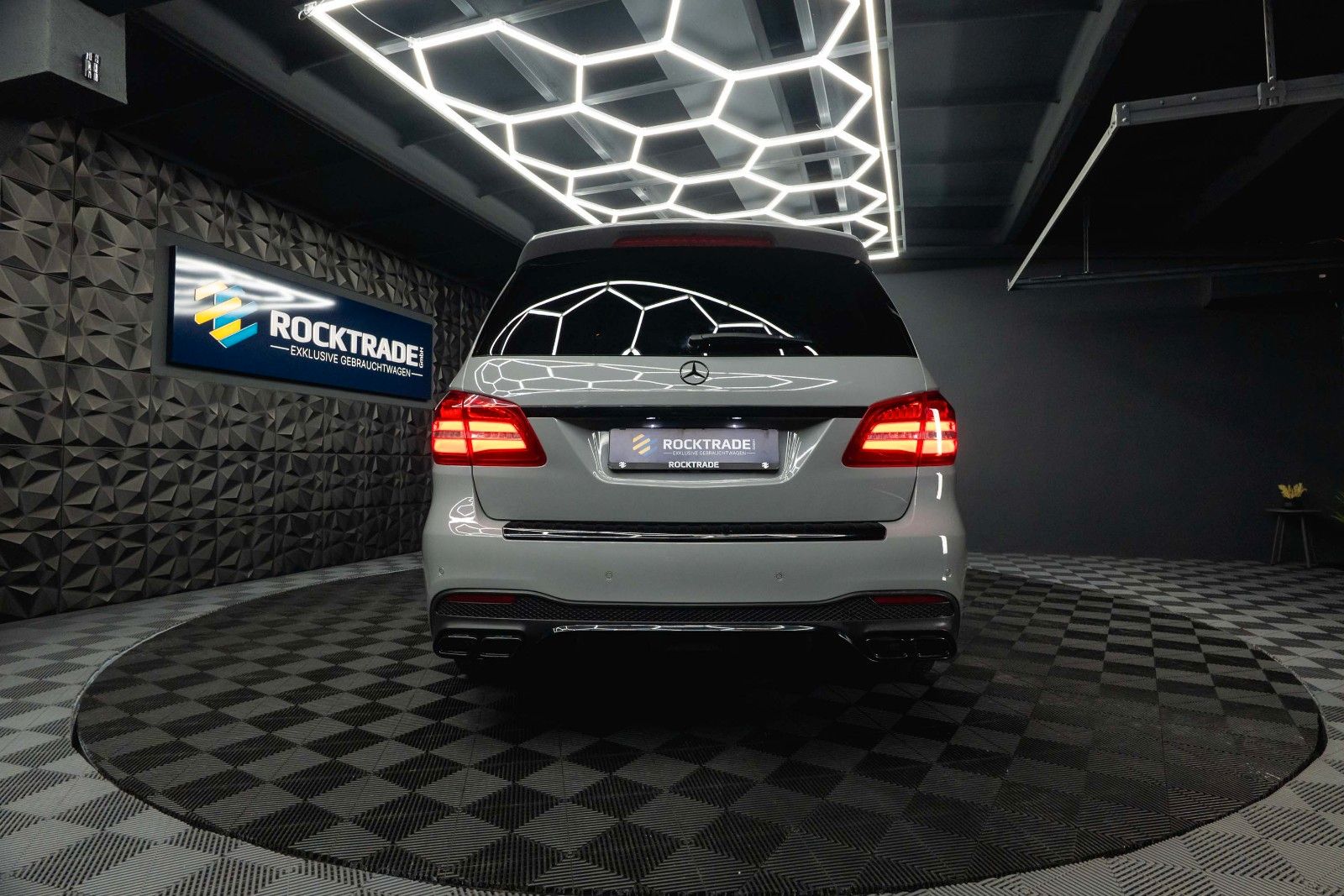 Fahrzeugabbildung Mercedes-Benz GLS 63 AMG 4Matic Night-Paket *ACC*Pano*Garantie
